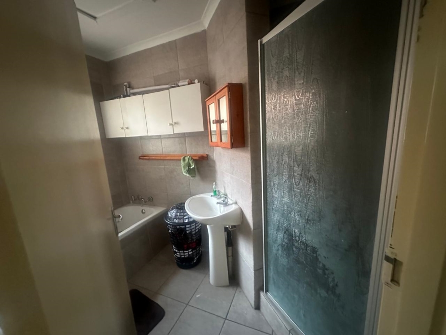 To Let 3 Bedroom Property for Rent in Fleurdal Free State